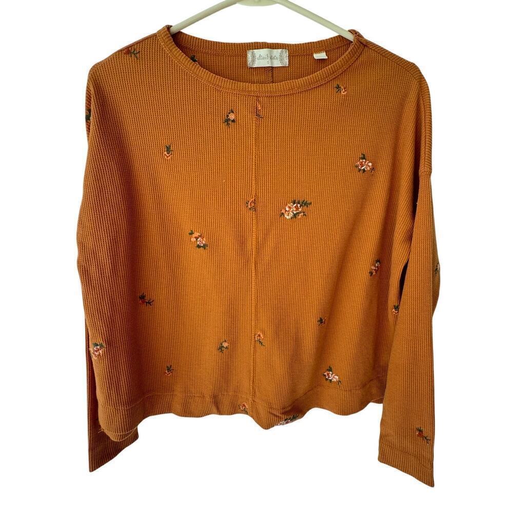 Altar'd State Womens Waffle Knit Thermal Shirt S Orange Embroidered Floral Boxy